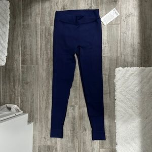 NET lululemon Keep the Heat tight